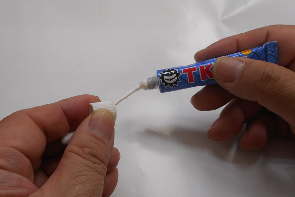 �ɂݎ~�߃N���[����Ȗ_�Ɏ��܂�